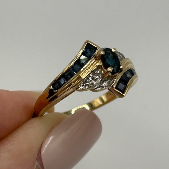 Estate 10k Yellow Gold Blue Sapphire Ring 2.5 Grams Size 6 - Picture 2 of 8